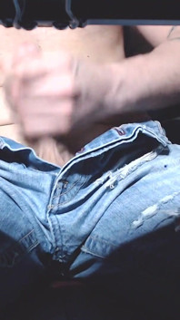จับได้พี่ชายแท้ๆ ที่เป็นสายตรงกำลังโชว์ควยให้กล้อง