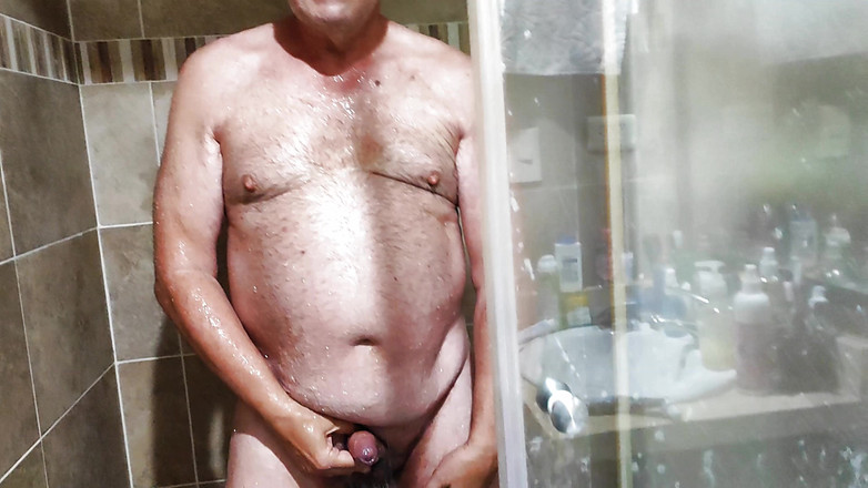 ADAMANDEVE: Aku lagi asik mandi bareng garabas dan olpr