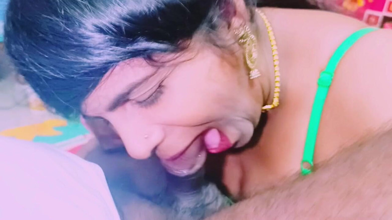 Telugu honey lips: Villege tia traindo garganta profunda boquete