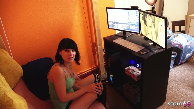 Scout69: La sorellastra tedesca maria saint sorpresa a guardare porno e...