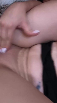 Mi Mejor Amiga Me Ayuda a Tener Sexo Con Su Hermanastro