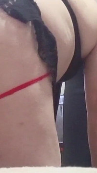 Fusta mea neagră și corsetul fostei mele iubite sunt de ce am nevoie