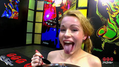 GGG John Thompson Studio: Ggg John Thompson, Muda, Blonde, Langsing, Dan Bersemangat Untuk Air...