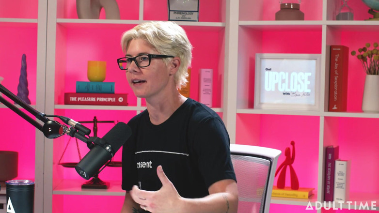 Adult Time Podcast: Kimmy Kimm Dobývání hanby a prodej použitých kalhotek | čas pro dospělé...