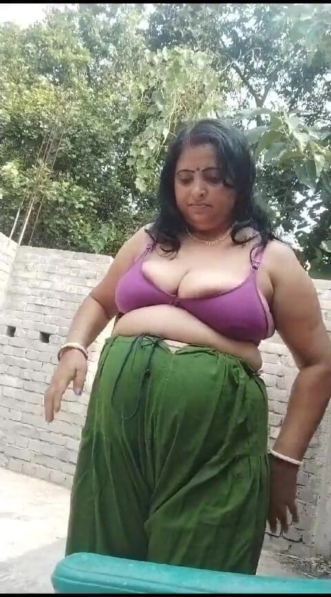 Santoshik25: Jestem Desi Bengali gospodyni domowa - chodź i ciesz się mną