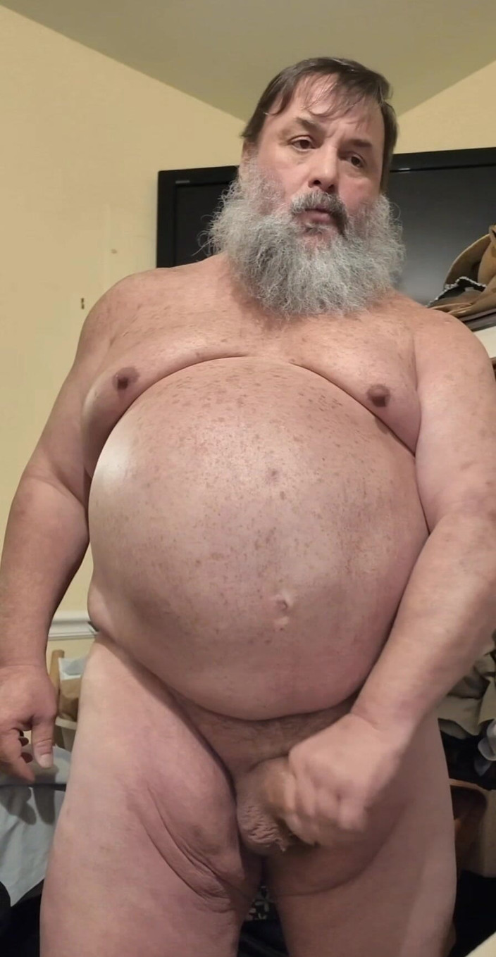 GeneWadexxx: Великий бородатий вітчим смокче камшот