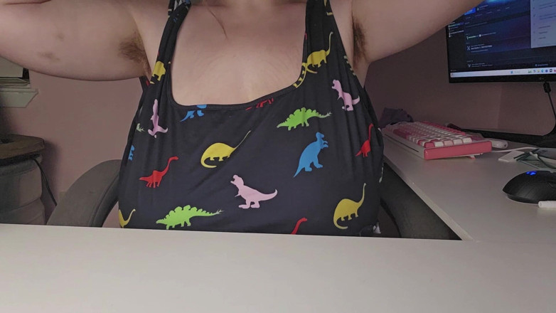 Mushroombitchx: Schiaffeggiando tette sulla mia scrivania