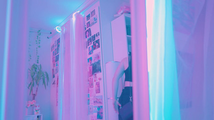 Jolie Lyon: Ibu tiri Keluar Pada Pertemuan Dengan Seseorang Selain Daripada Awak