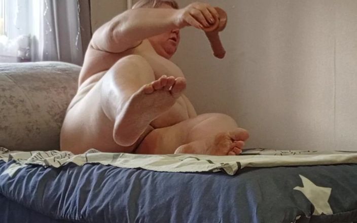 Zona901: Ehefrau masturbiert ihre haarige muschi und zeigt dicken arsch