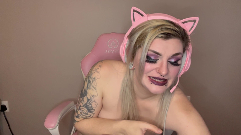 EeveeXo: Gamer-mädchen Mukbang mit rülpsen und blähen