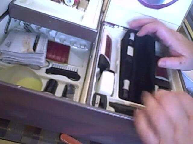 BBW nurse Vicki adventures with friends: I file my nails and push back cuticles