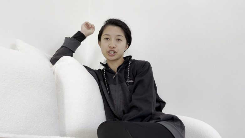 Felicity Azura: Asiatisk hyresvärdinnan CFNM