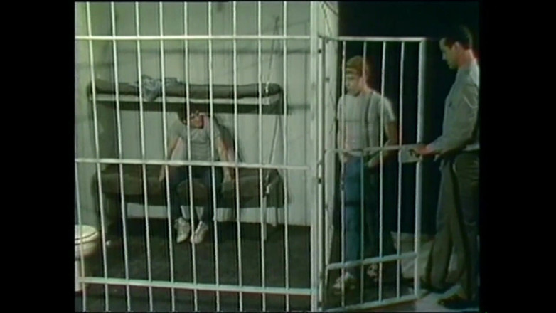 Mon Amie: Вверх по заднице