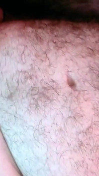 Trans medvěd dostane jeho klitoris napumpovaný sexy mýlem