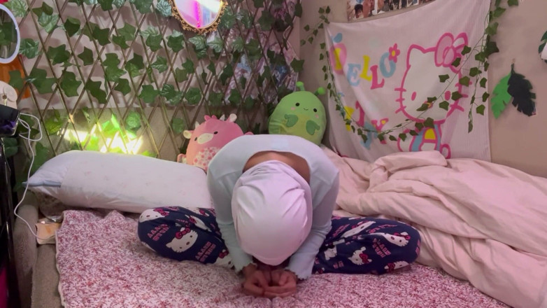 lanalovacutie: Muslim-yoga-in-hijab-day-13