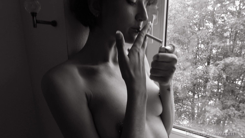 Domingo View: Bree Haze laast sigret