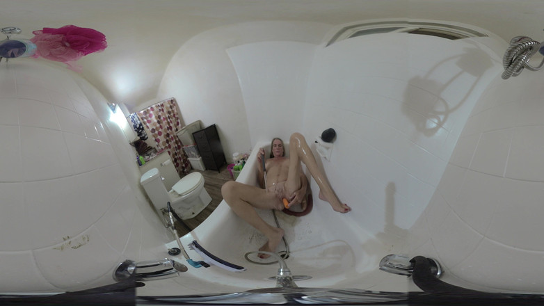 Lizzy Yum: リズ・ヤング VR 2025年10月オナニー #11