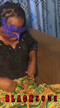 Gimana aku ngentot ibu tiriku, dia ngentot kontolku di kursi sampai aku crot