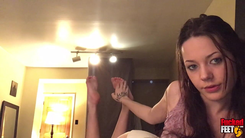Fucked Feet: As solas enrugadas de Hannah e algumas cócegas suaves!