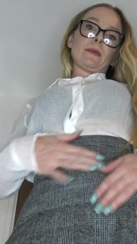 Really Good View up My Skirt!