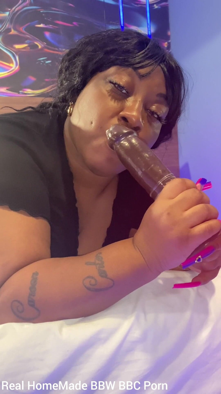 Super sexy ebony cuties: Deepthroat Practice Fucking My Mouth with Big Dildo