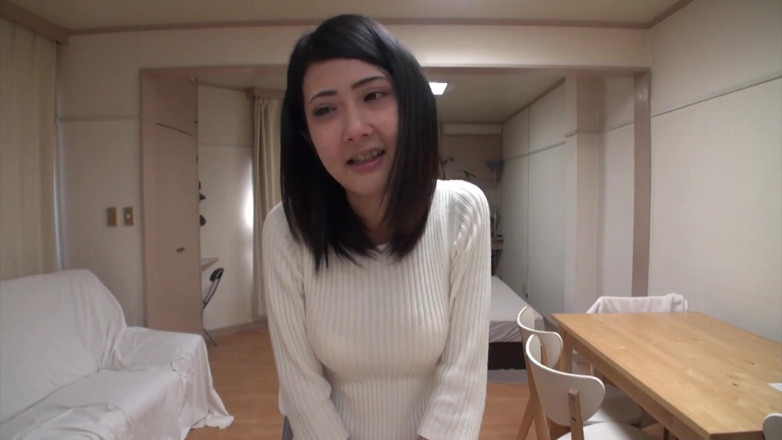 Japan Lust: Nätt amatör japanska MILF skriker och tar i en stor...