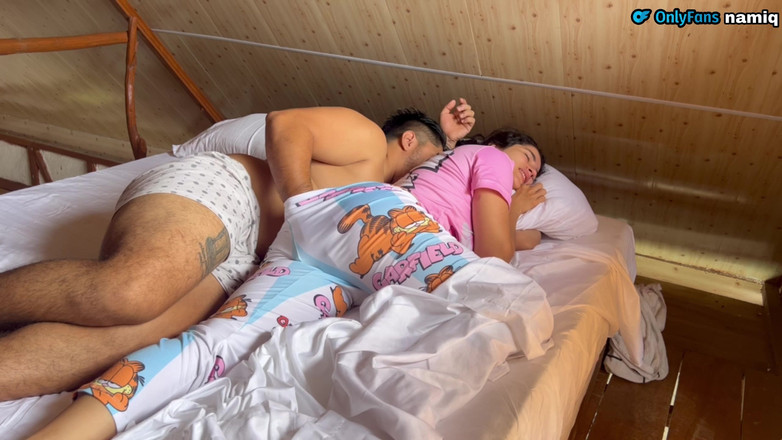 NamiQsein: Convinco le mie sorellastre a fare sesso.