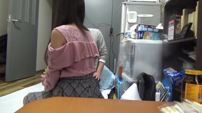H-Eagle: ฉันไปรับผู้หญิงและพาเธอมาบ้านเพื่อเย็ด - ตอน 4