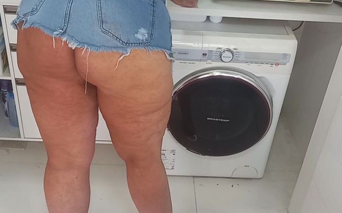 Sexy ass CDzinhafx: Pantat seksiku dengan rok mini!
