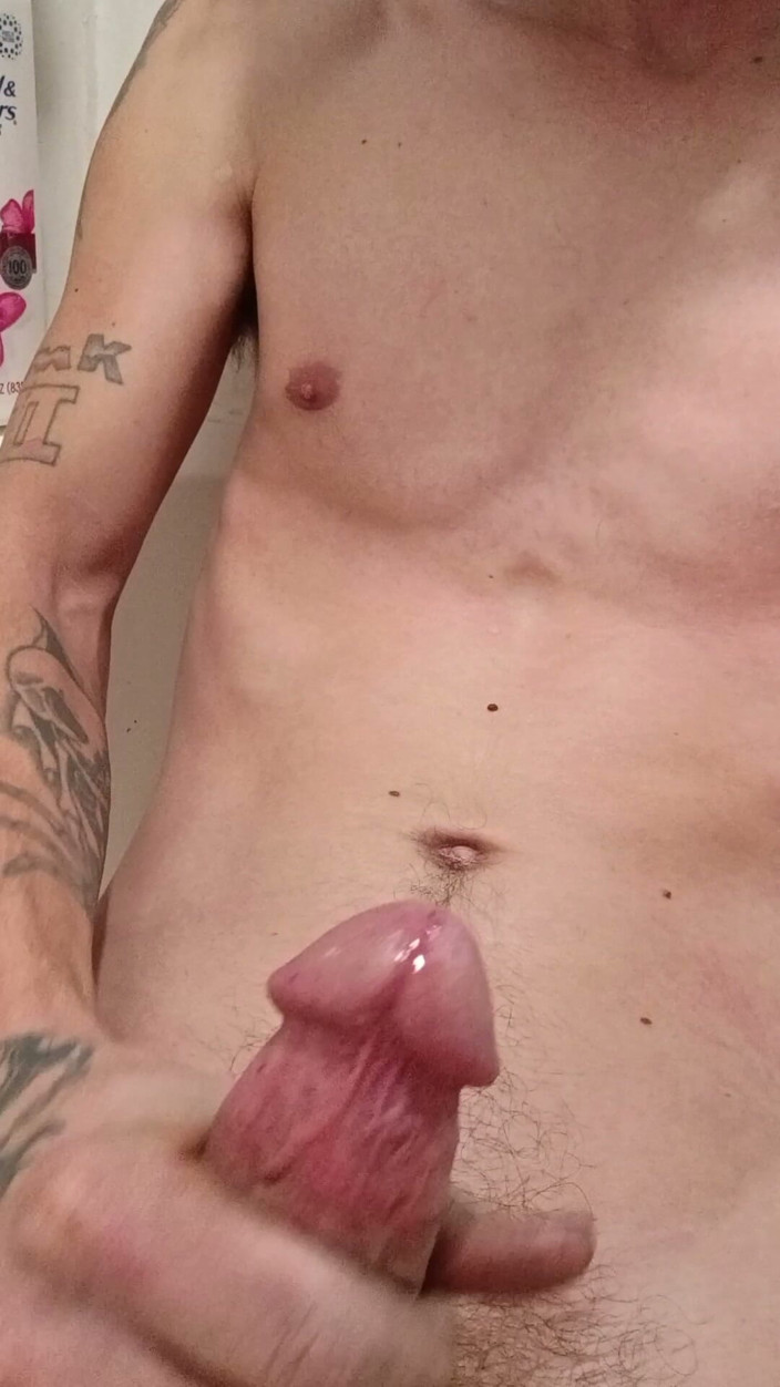 Hairy bc: Cumming in the Tub