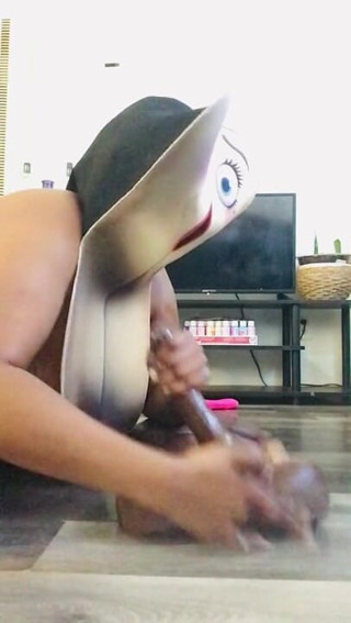 Owie Gold: Brenda Buns rides thick cock lavesh