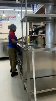Rozvoz pizzy holka dostane ošukanou kundičku