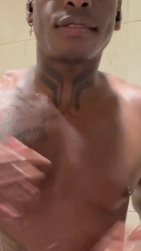 Moment cu ejaculare în gât