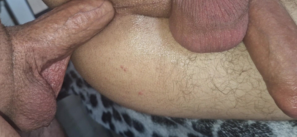 Dinar: Er Fickte Den Sissy Femboy Hart Auf Dem Tisch Ohne...