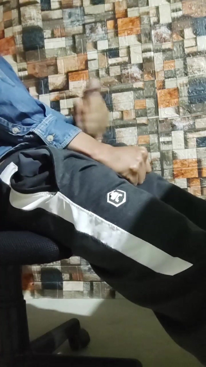 Hornyboy2058: I Edged so Hard I Almost Exploded Watch Me Lose...