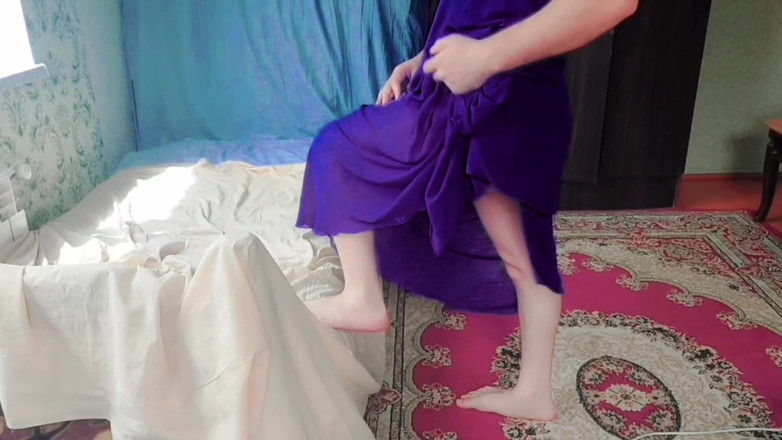 Kitty_Cross: Handsfree onani före cumming med min ladyboy söta ben