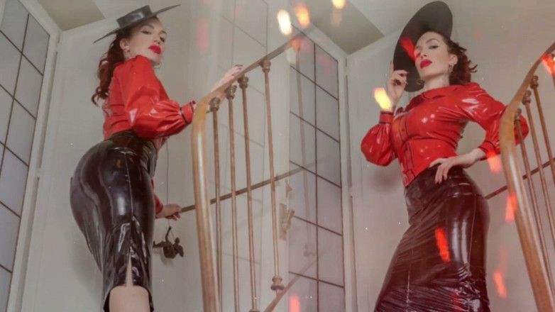 Lady Scarlet: Lady Scarlet - Smoking in the Cold HD
