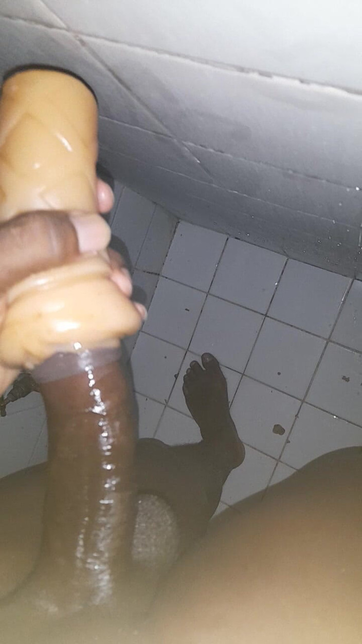 Black guy: Honění S8 E2