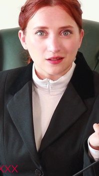 깨끗한 빅토리아의 승마 부츠와 정액을 먹어