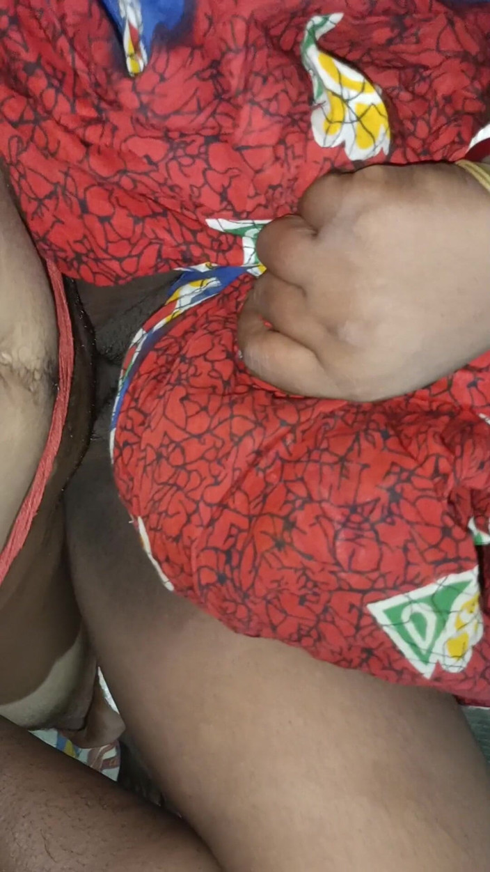 Monika Bhabhi: Gospodină indiană bhabhi din sat