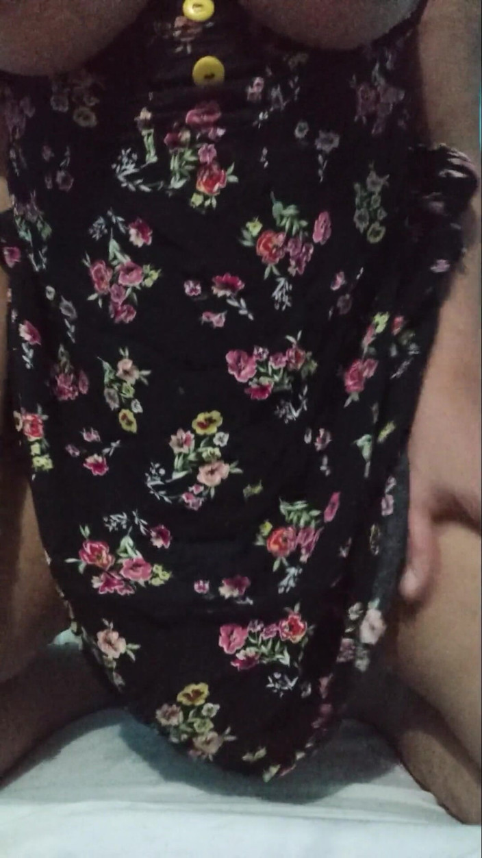 Lobicam: बड़ी, मांसल चूत वाली सेक्सी महिला