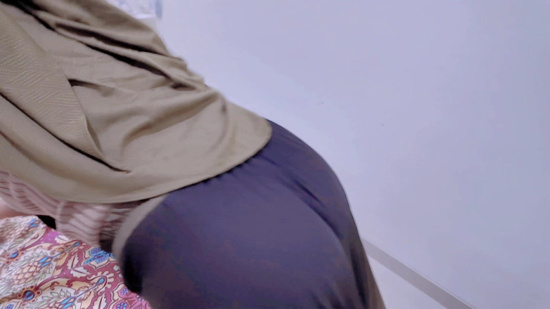 Nadalyne: Boss Traps Sexy Hijab Secretary