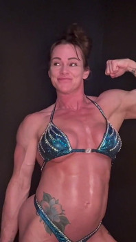 Simone Steele Muscle Flex