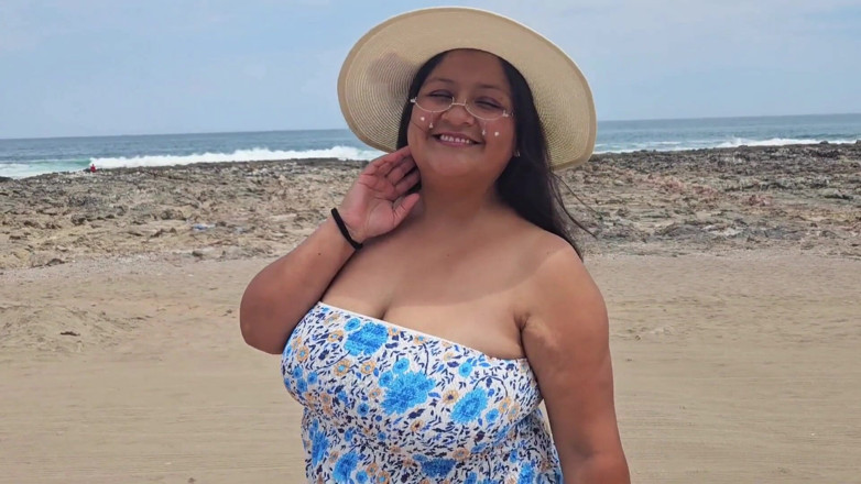 Latin Rain: Playa y tragar semen