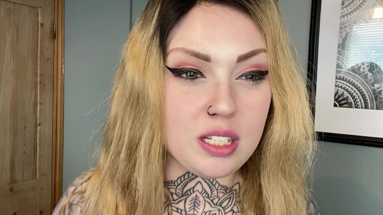 Miss Valentina: Adicción al hijo casero