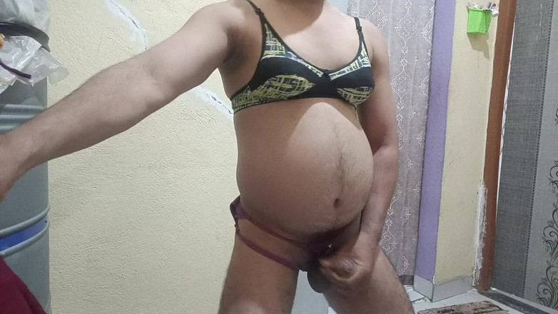 LovedSunsine1990: Main apne fru Ki Bra Ke Sath Masti Kar Raha...