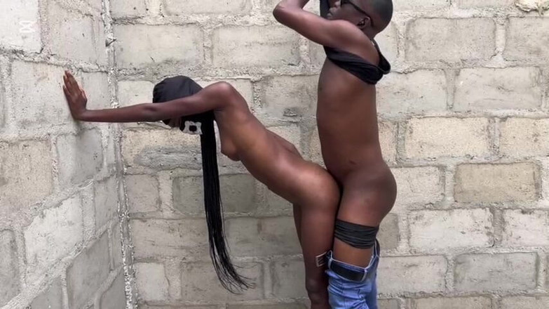 Gifttoobaby: Познайомився з нею в незавершеній будівлі і повісив талію слизу