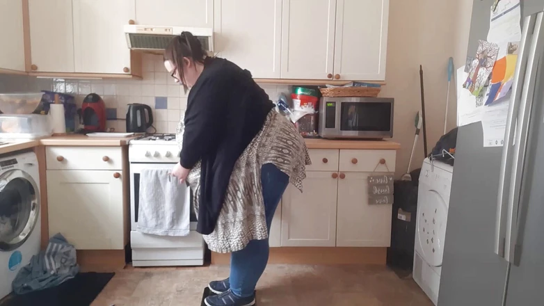 SSBBWLadyBrads: SSBBW weigh in struggles May 2021 result