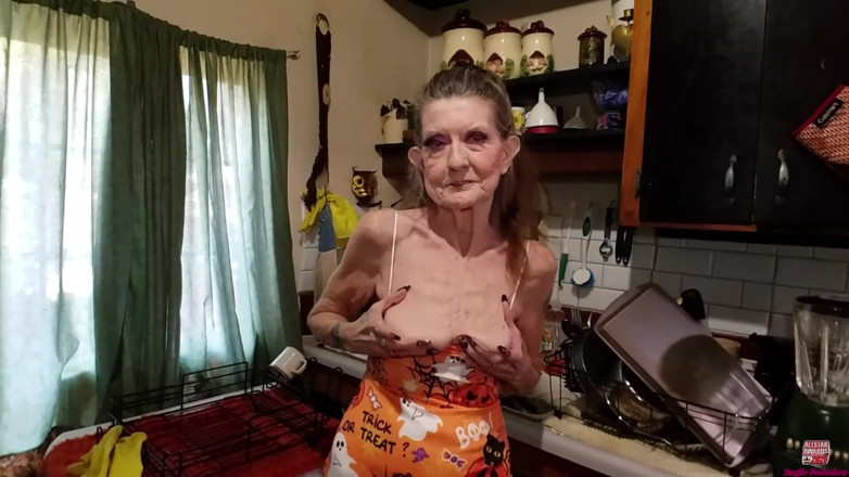 Sexy Sandra N Sir Christopher: Sub Granny Cum Slut BJ Granny Fantasy Solo
