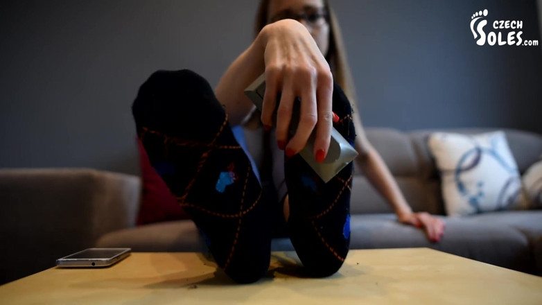 Czech Soles - foot fetish content: Vindecătoare de picioare vindecându-și picioarele